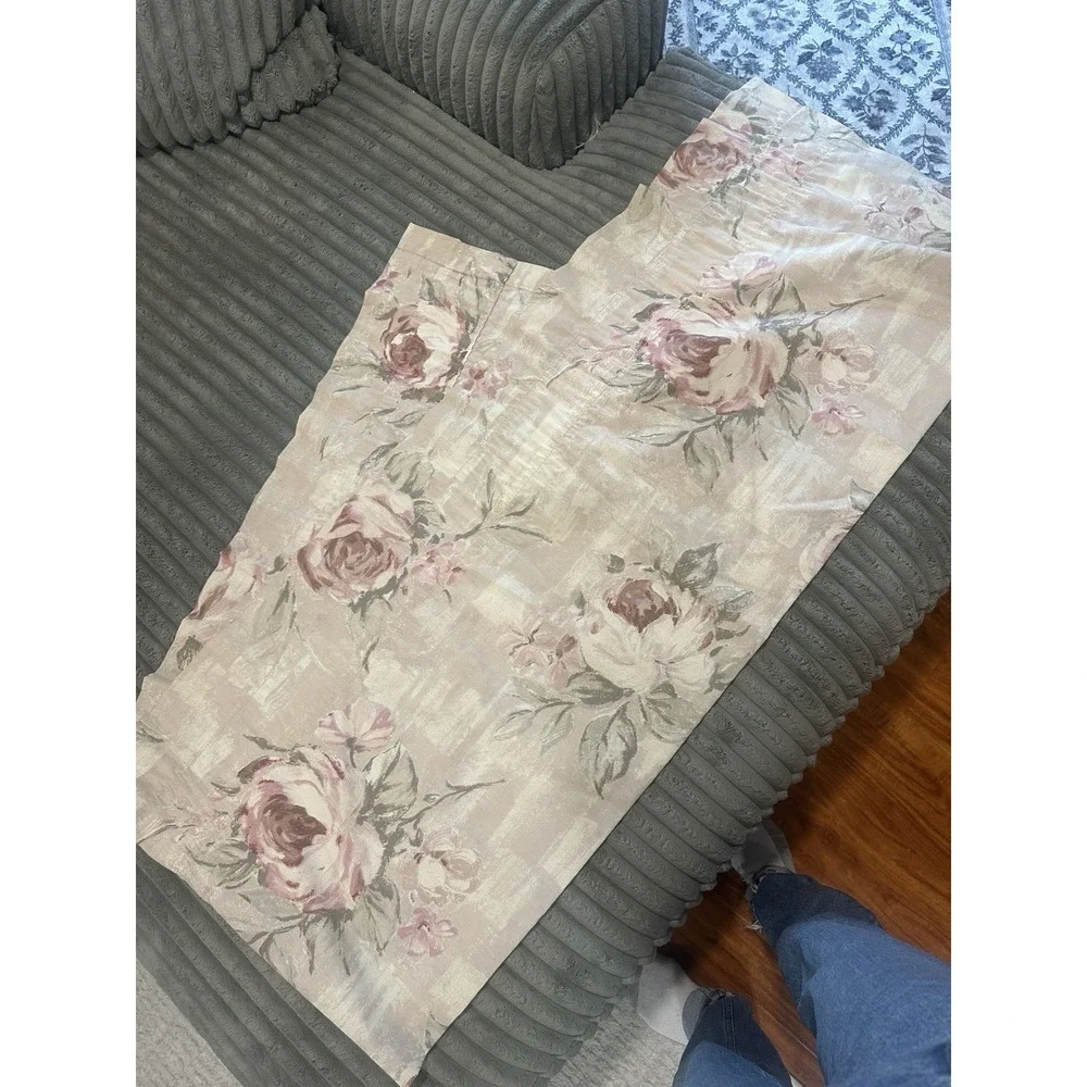 Vintage JCPenney Floral Roses Blouson Valance 84 x 18 Roses Cottagecore Grandma